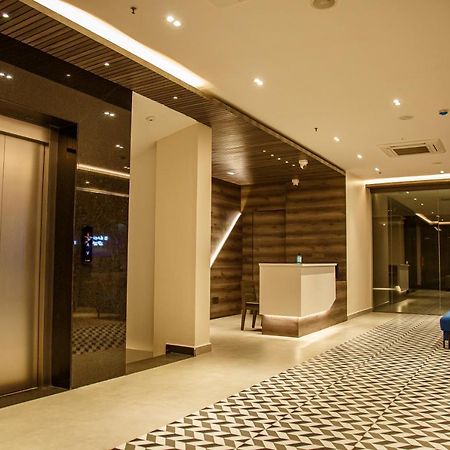 Hotel Galore Inn Мисор Екстериор снимка