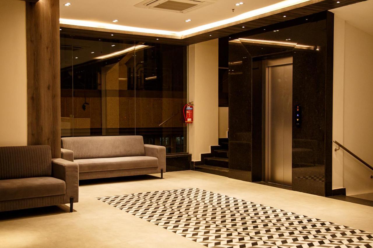 Hotel Galore Inn Мисор Екстериор снимка