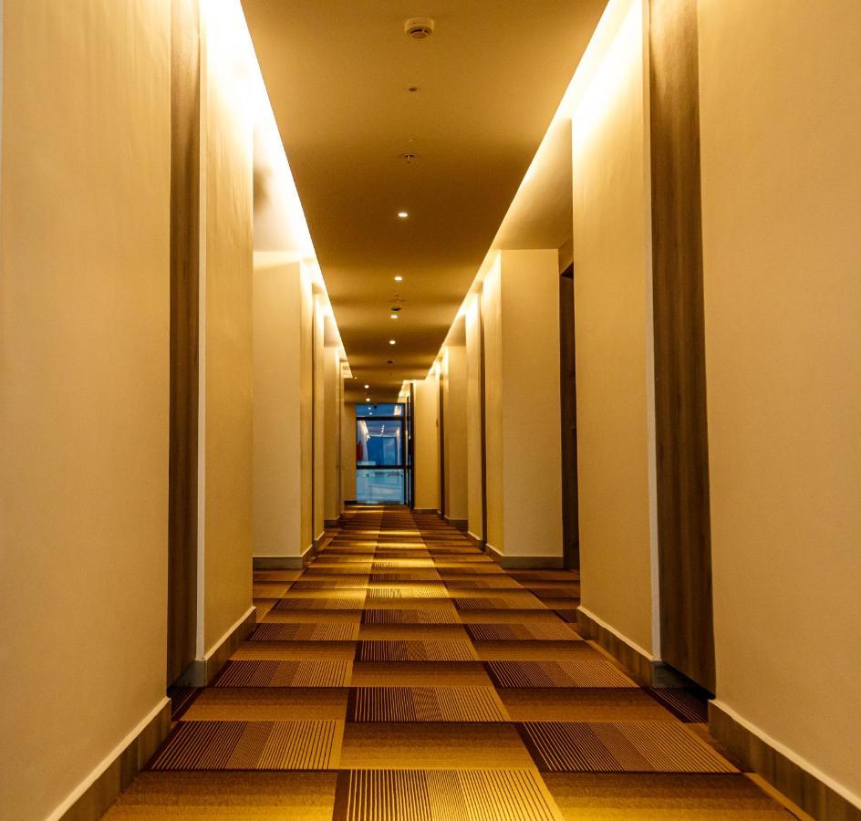 Hotel Galore Inn Мисор Екстериор снимка